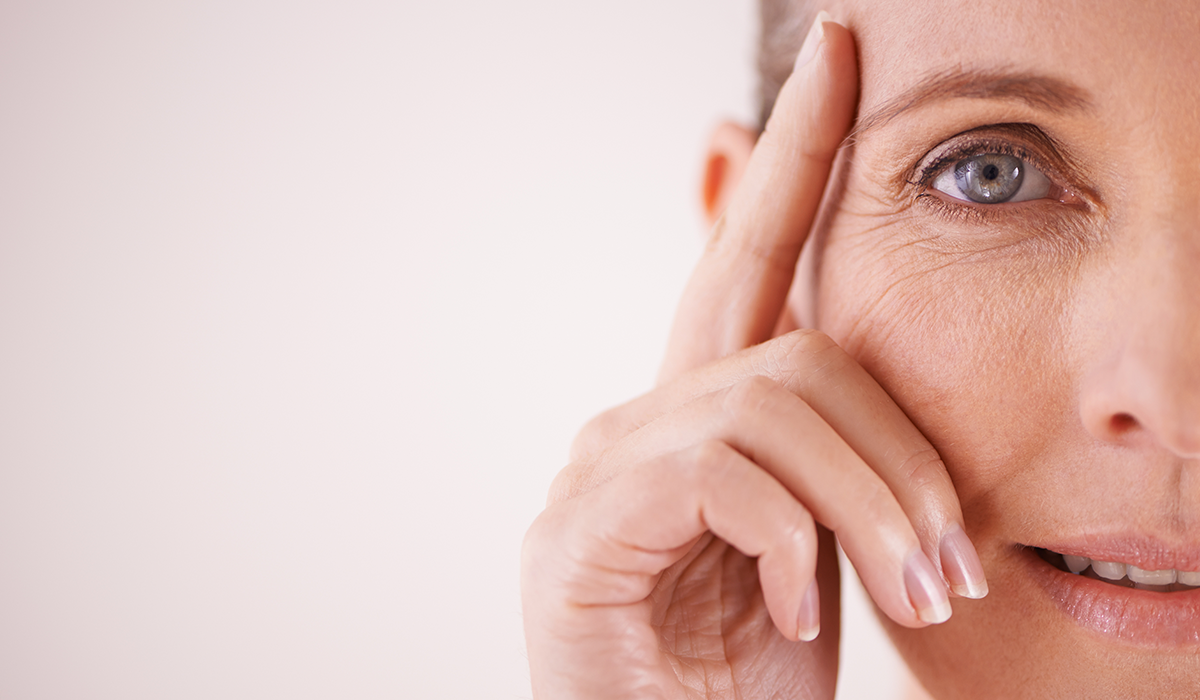 Kollagen är ett viktigt protein för din hud, leder, senor, blodkärl, skelett och mycket mer, och är viktigt ur ett anti-aging perspektiv. Kollagen är ett viktigt protein för din hud, leder, senor, blodkärl, skelett och mycket mer, och är viktigt ur ett anti-aging perspektiv.